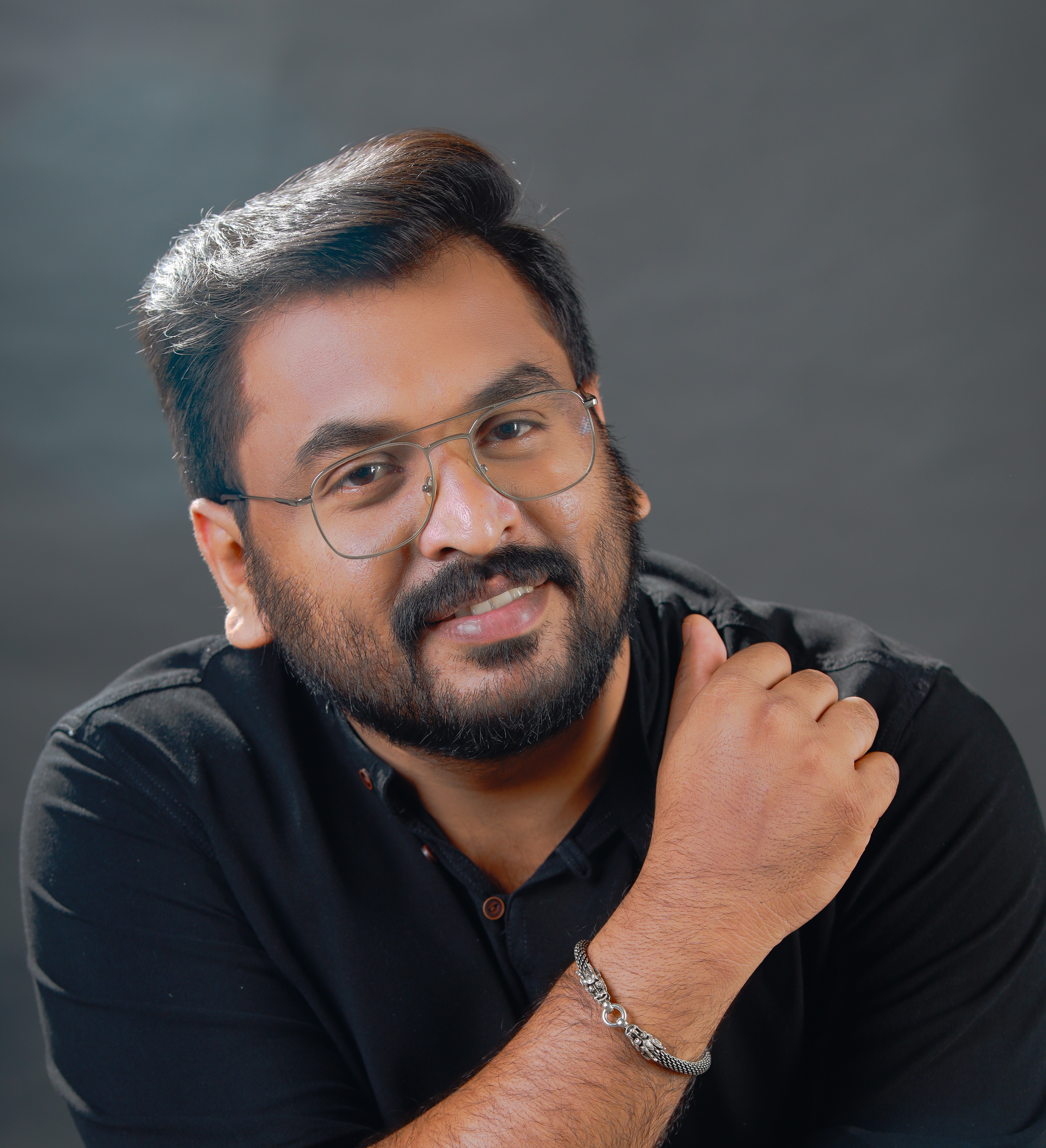 വൈറല്‍ വ്‌ലോഗര്‍; ഓരോ ഡീലിനും 360  ഡിഗ്രി റീച്ച്!